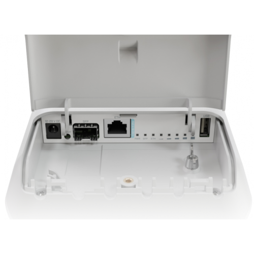 Секторна антена MIKROTIK mANTBox ax 15s, L22UGS-5HaxD2HaxD-15S, 2.4/5GHz 2